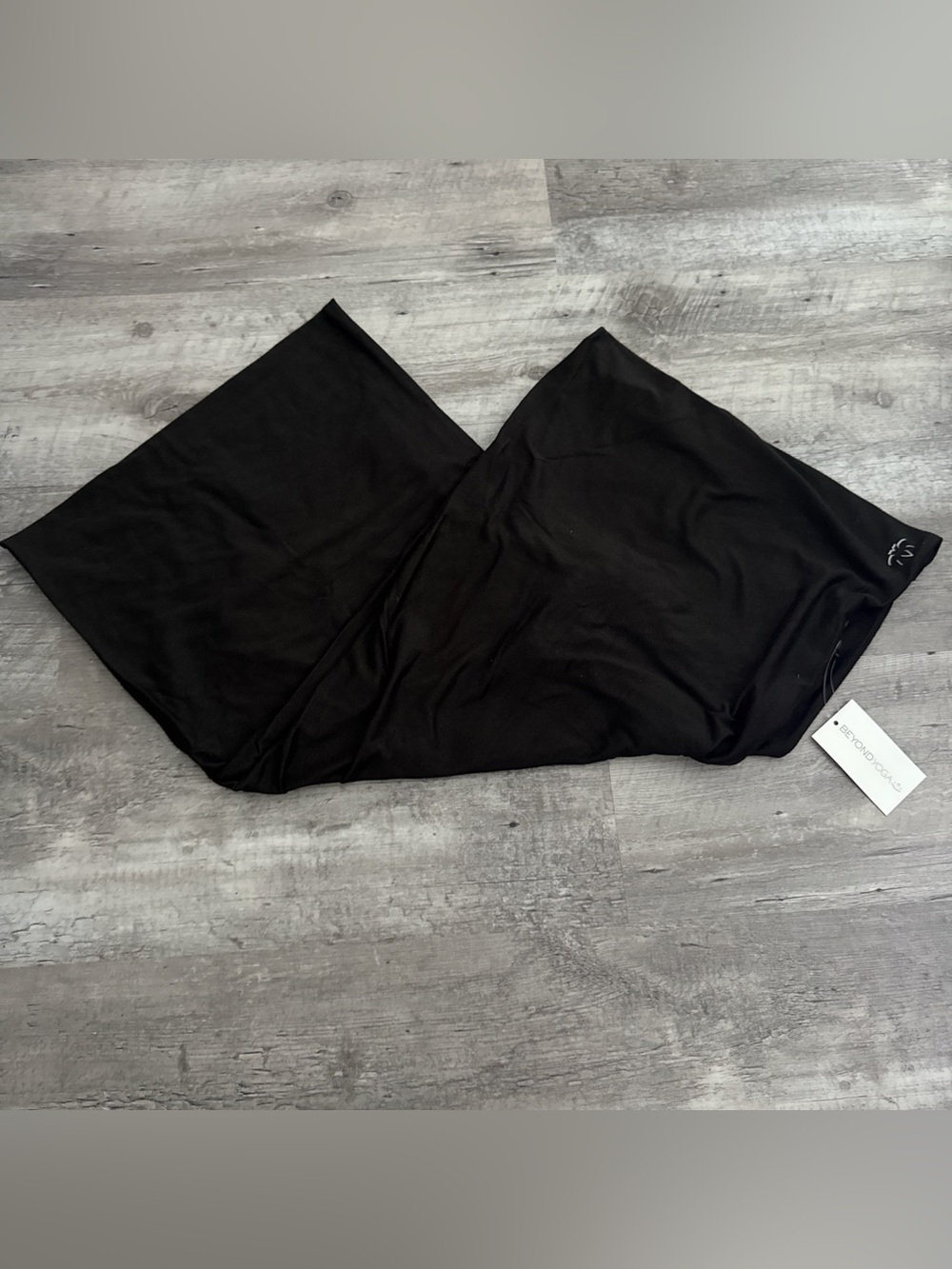 NWT beyond yoga black infinity scarf